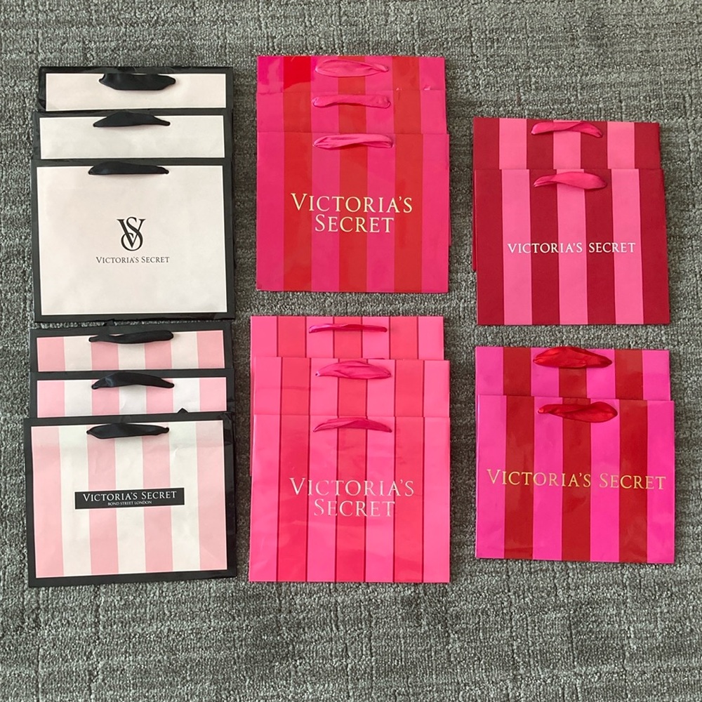 Victoria's Secret Mix Small Bags - 16